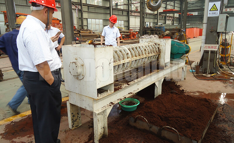 screw dewatering machine